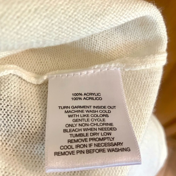 Cute sweater top by SagHarbor - Picture 5 of 5